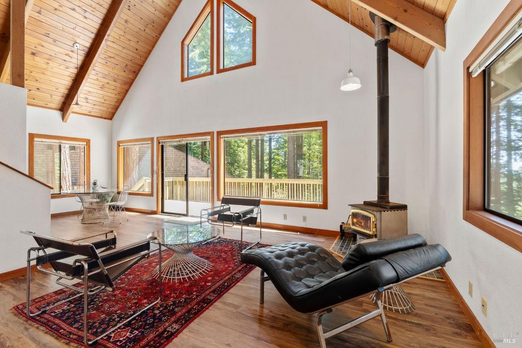 38051 Ocean Ridge Dr, Gualala, CA 95445