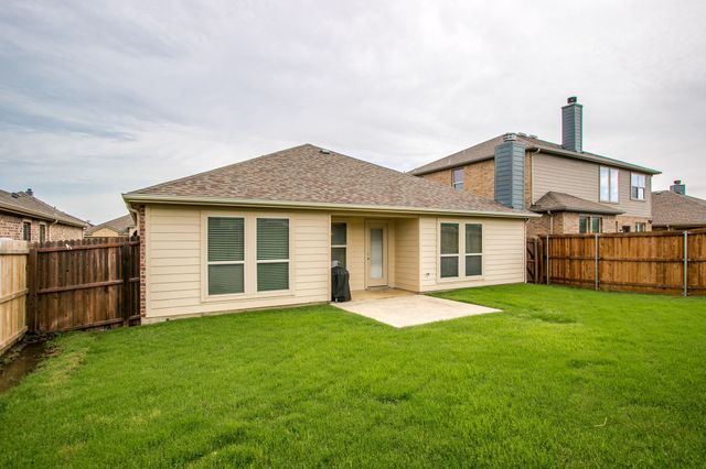 8732 Whirlwind Trail, Aubrey, TX 76227