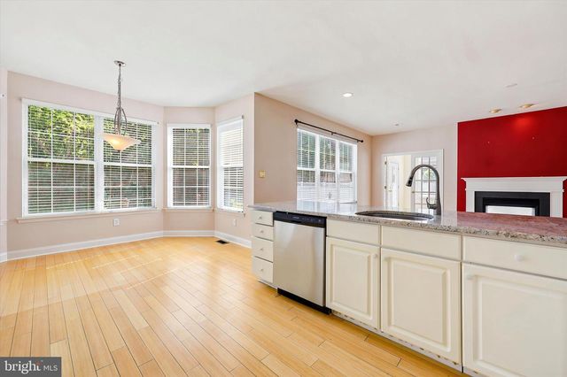 5 FARMINGHAM DR, Sewell, NJ 08080