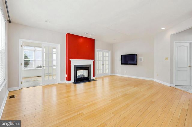 5 FARMINGHAM DR, Sewell, NJ 08080