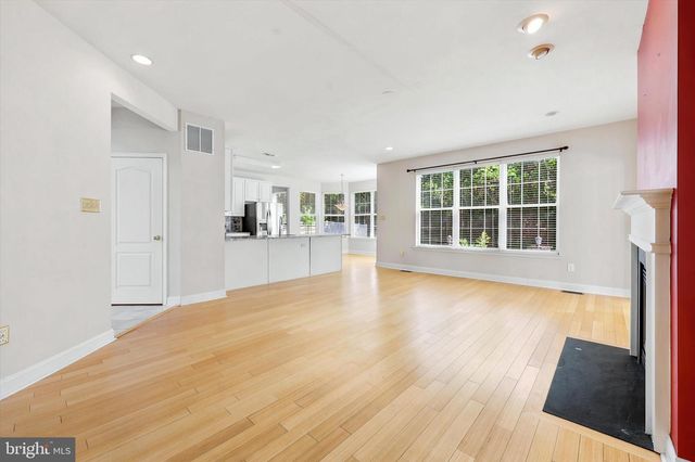 5 FARMINGHAM DR, Sewell, NJ 08080