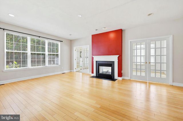 5 FARMINGHAM DR, Sewell, NJ 08080