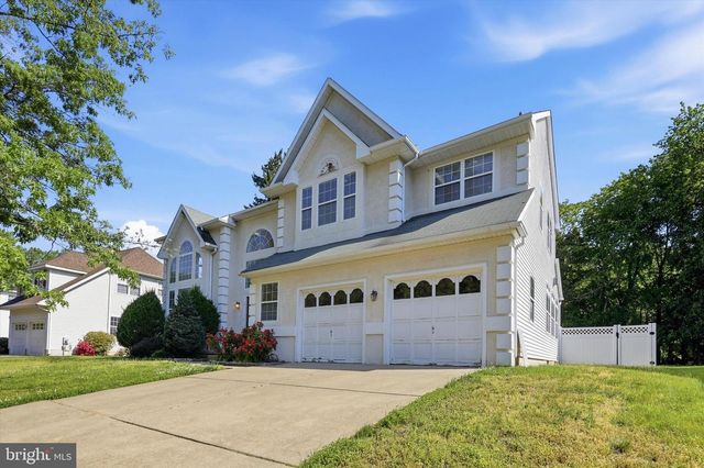 5 FARMINGHAM DR, Sewell, NJ 08080