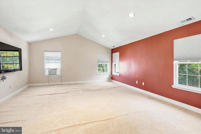 5 FARMINGHAM DR, Sewell, NJ 08080