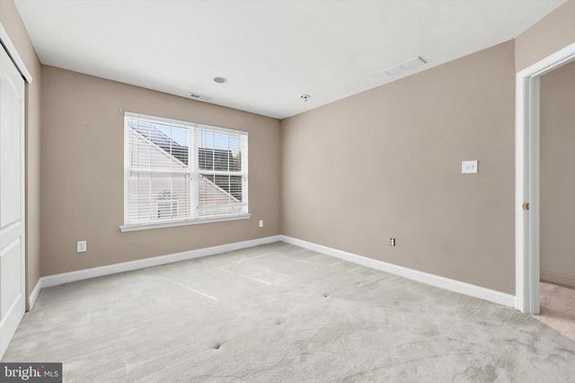 5 FARMINGHAM DR, Sewell, NJ 08080