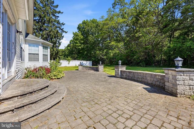 5 FARMINGHAM DR, Sewell, NJ 08080