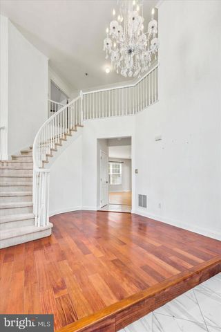 5 FARMINGHAM DR, Sewell, NJ 08080