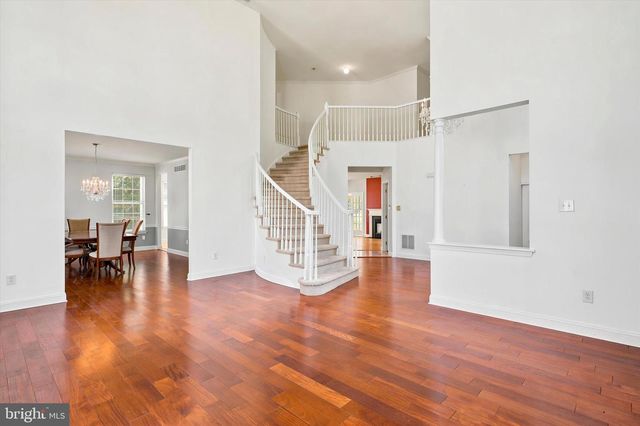 5 FARMINGHAM DR, Sewell, NJ 08080
