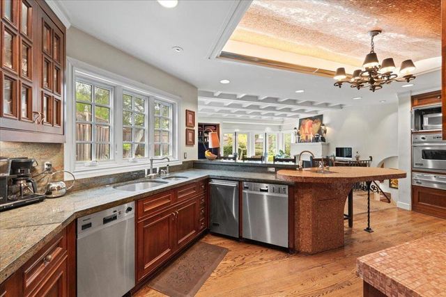 2920 Hillside Drive, Burlingame, CA 94010