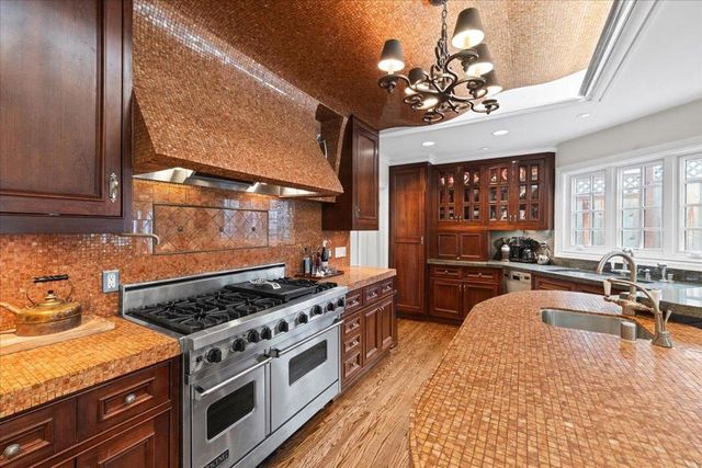 2920 Hillside Drive, Burlingame, CA 94010