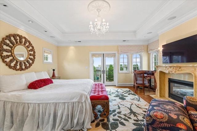 2920 Hillside Drive, Burlingame, CA 94010