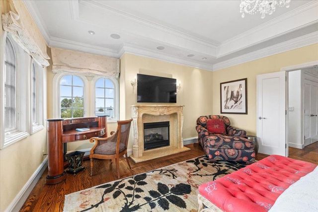 2920 Hillside Drive, Burlingame, CA 94010