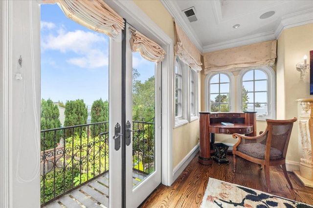 2920 Hillside Drive, Burlingame, CA 94010