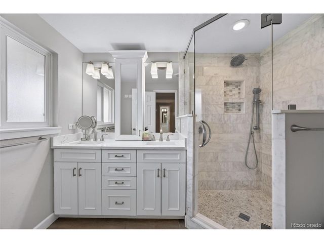 6385 W Frost Dr, Littleton, CO 80128