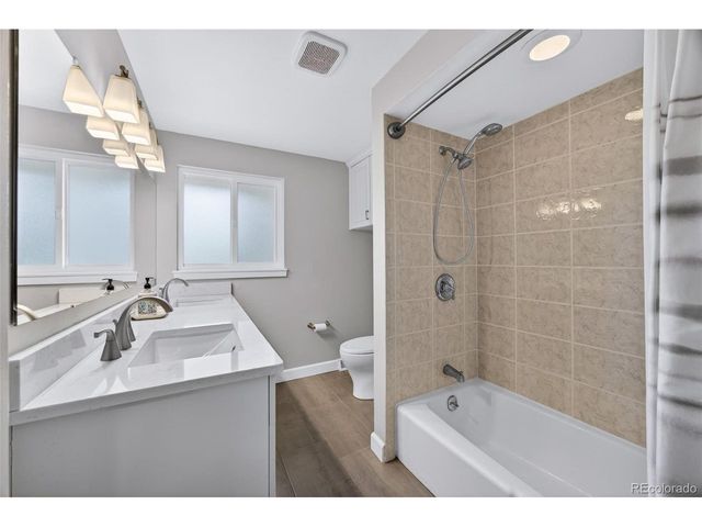 6385 W Frost Dr, Littleton, CO 80128
