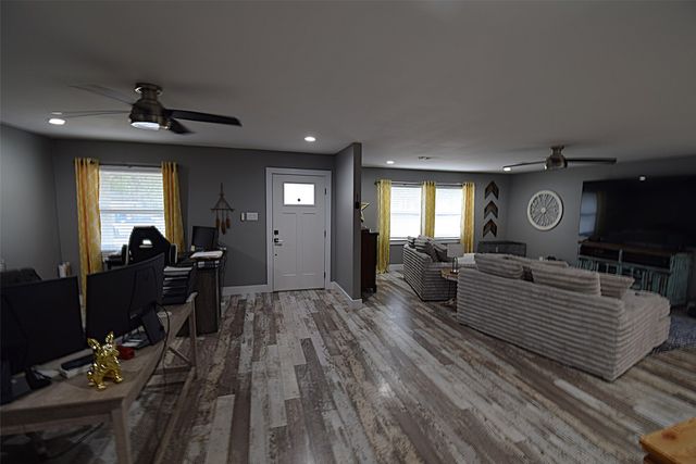 205 E 6th Street, Kaufman, TX 75142