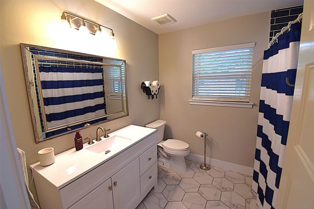 205 E 6th Street, Kaufman, TX 75142
