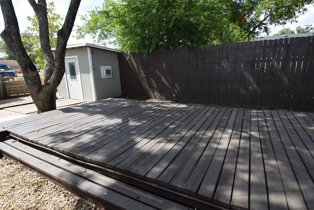 205 E 6th Street, Kaufman, TX 75142