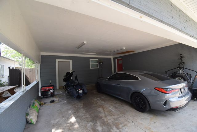 205 E 6th Street, Kaufman, TX 75142
