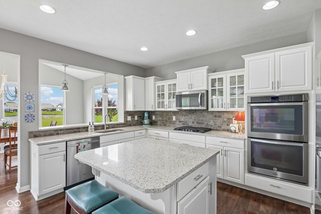 15961 Foothill Drive, Noblesville, IN 46060