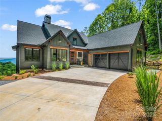 627 Cherry Hill 201, Mill Spring, NC 28756