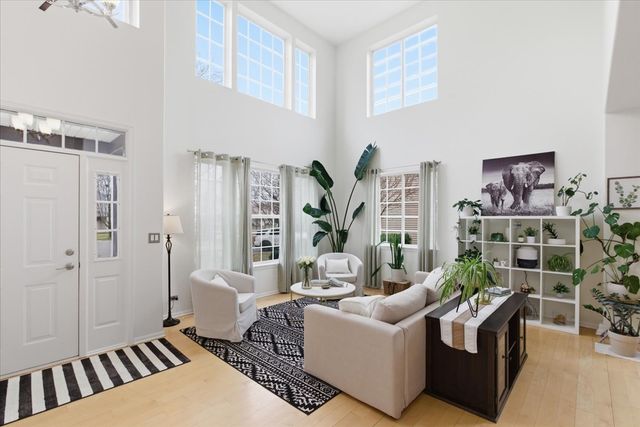 1975 Merlot Court, Wheeling, IL 60090