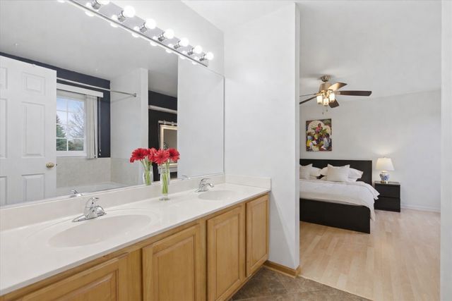 1975 Merlot Court, Wheeling, IL 60090