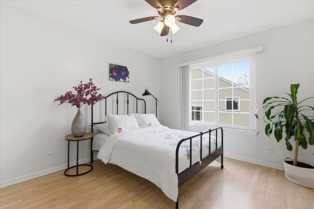 1975 Merlot Court, Wheeling, IL 60090