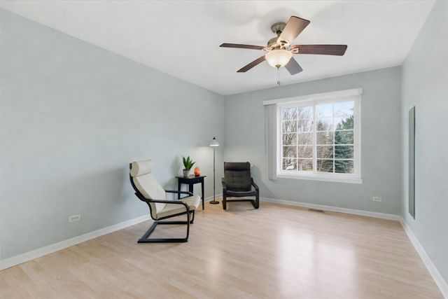 1975 Merlot Court, Wheeling, IL 60090