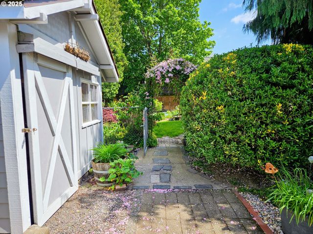 10910 Sw 74TH Ave, Portland, OR 97210