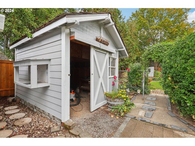 10910 Sw 74TH Ave, Portland, OR 97210