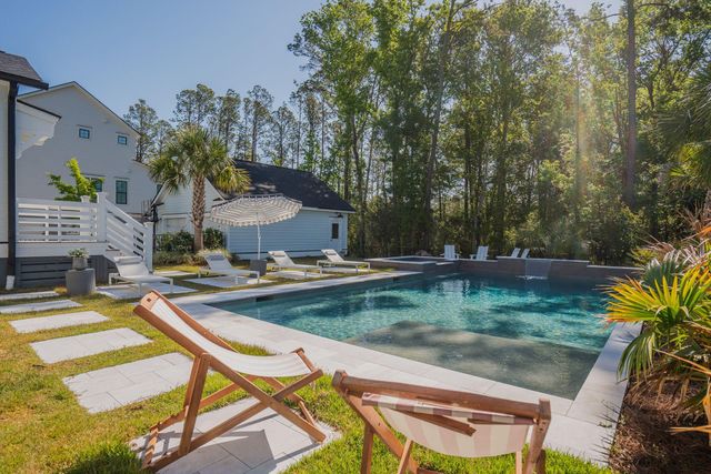 1699 Crab Bank Drive, Mount Pleasant, SC 29466