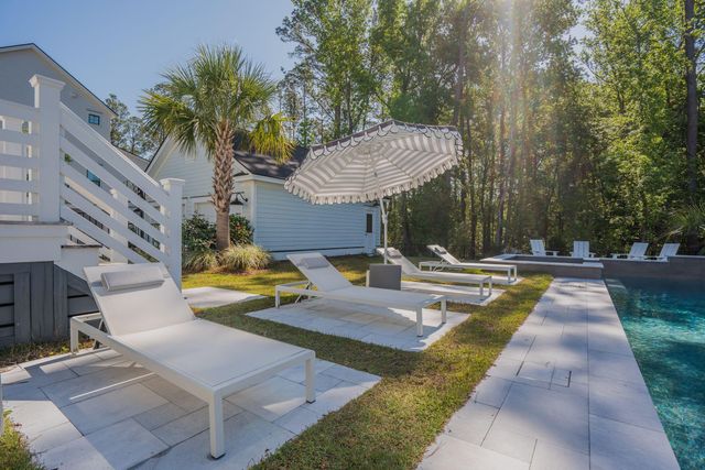 1699 Crab Bank Drive, Mount Pleasant, SC 29466
