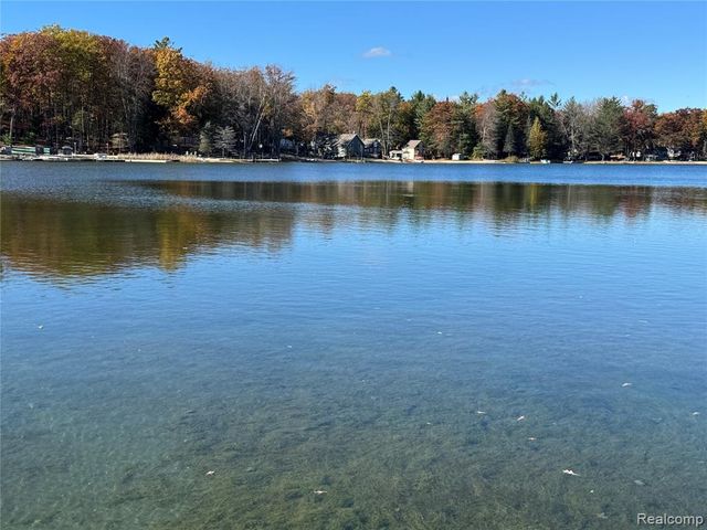 7099 Jose Lake Road, South Branch, MI 48761