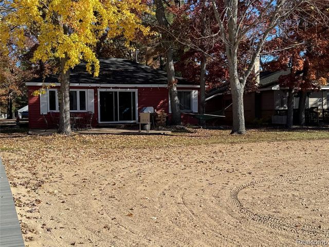 7099 Jose Lake Road, South Branch, MI 48761