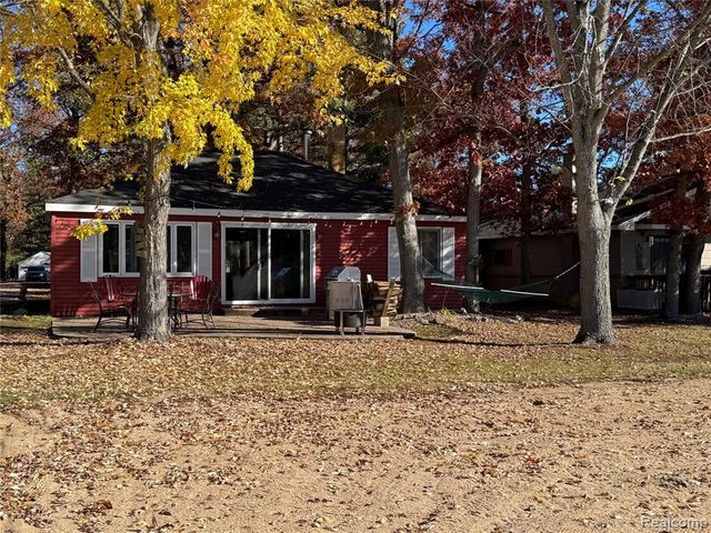 7099 Jose Lake Road, South Branch, MI 48761