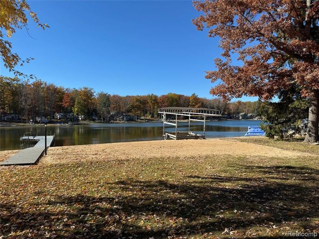 7099 Jose Lake Road, South Branch, MI 48761