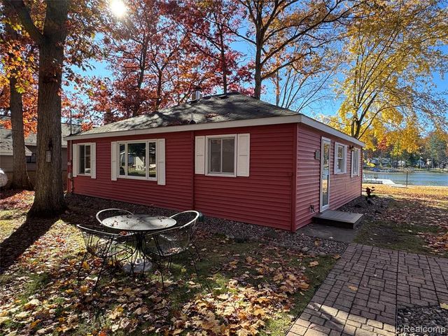 7099 Jose Lake Road, South Branch, MI 48761