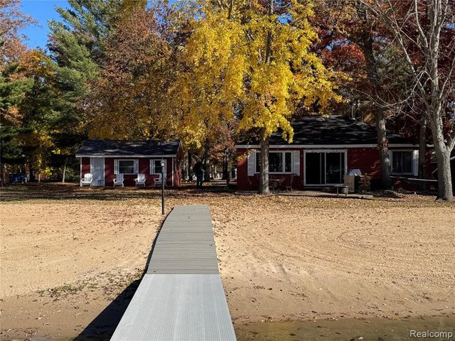 7099 Jose Lake Road, South Branch, MI 48761