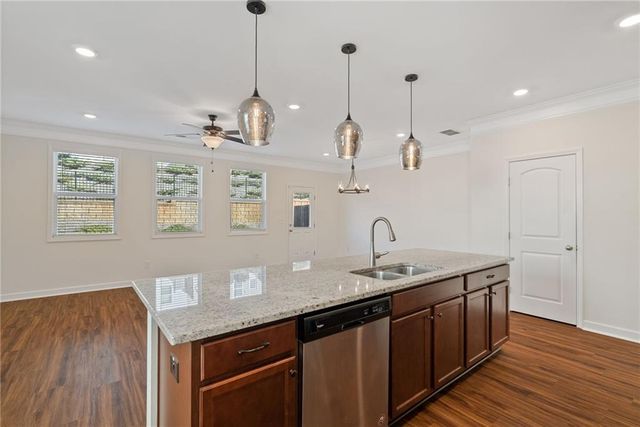 2881 Grandin Way, Marietta, GA 30008