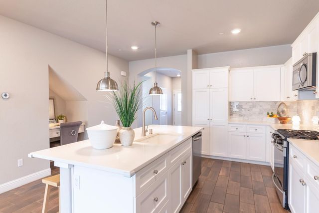 4158 Duncan Avenue, Clovis, CA 93619