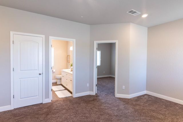 4158 Duncan Avenue, Clovis, CA 93619