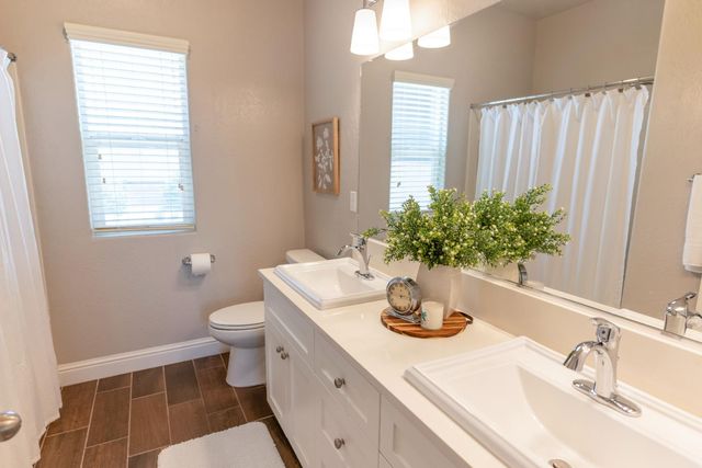 4158 Duncan Avenue, Clovis, CA 93619
