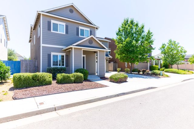 4158 Duncan Avenue, Clovis, CA 93619