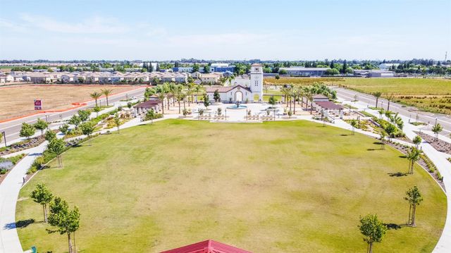 4158 Duncan Avenue, Clovis, CA 93619