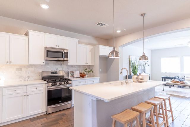 4158 Duncan Avenue, Clovis, CA 93619