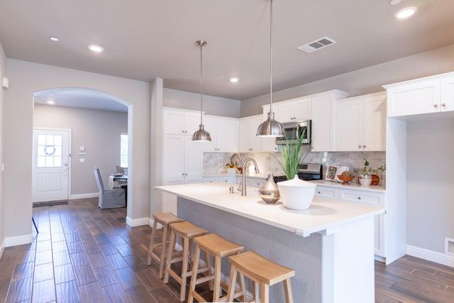 4158 Duncan Avenue, Clovis, CA 93619