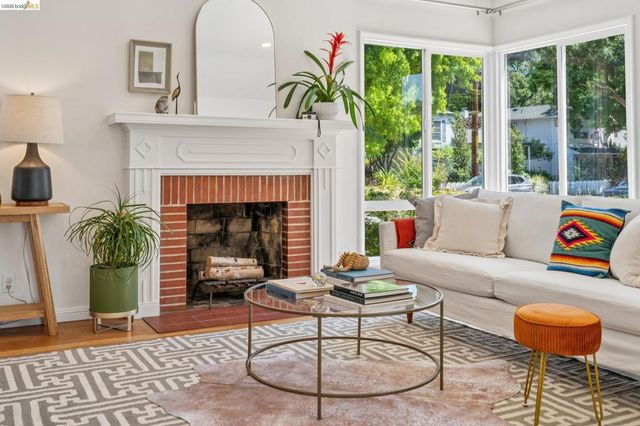 264 MARLOW DRIVE, Oakland, CA 94605