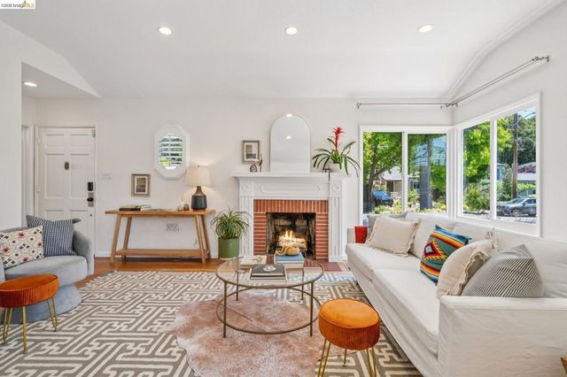264 MARLOW DRIVE, Oakland, CA 94605