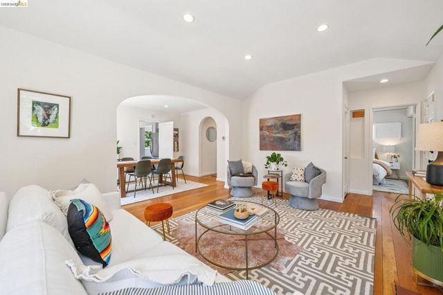 264 MARLOW DRIVE, Oakland, CA 94605